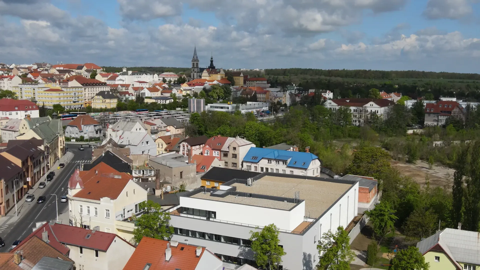 Květen 2021 - Rekonstrukce zimáku, Slovanu a nový archiv knihovny - Kladno