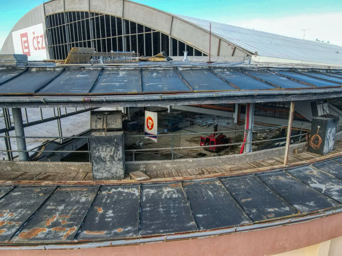 Je to tady! Oprava kladenského zimáku běží.