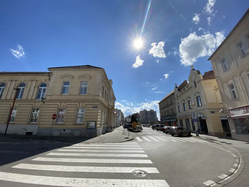 Dvě varianty horní části hlavní třídy